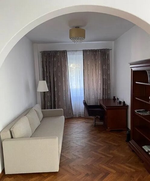Floreasca, apartament in vila, curte, parcare,